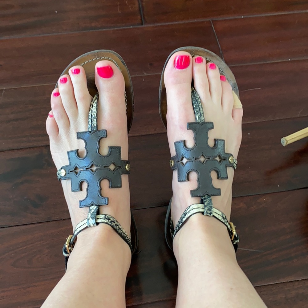 Tory Burch Chandler Flat Sandals | Size 9